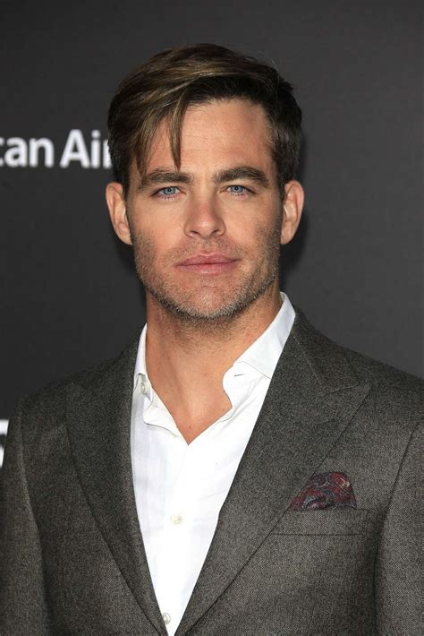 chris pine age